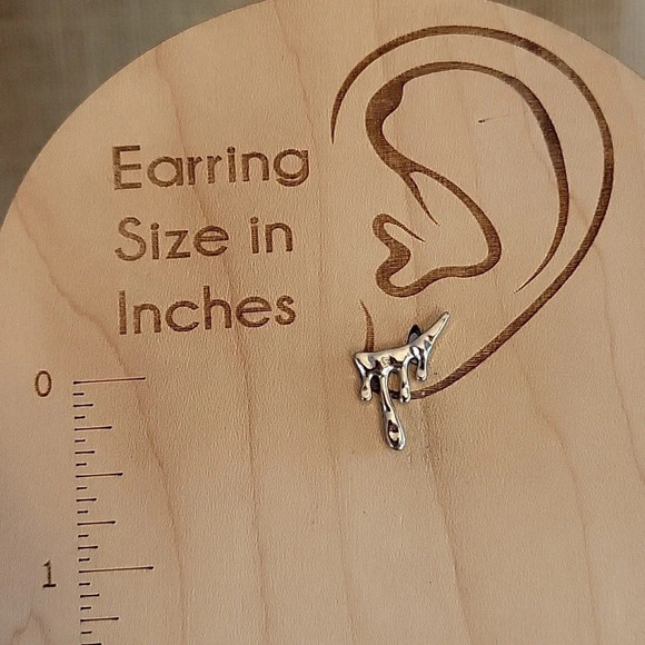 OIL DRIP SMALL CRAWLER STUD EARRINGS - Picture 4 of 8